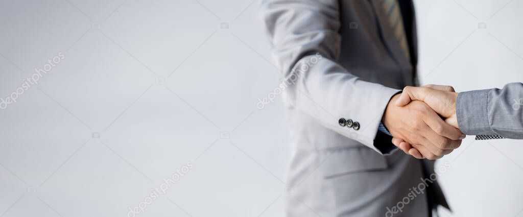 Vertragsabschluss und Start